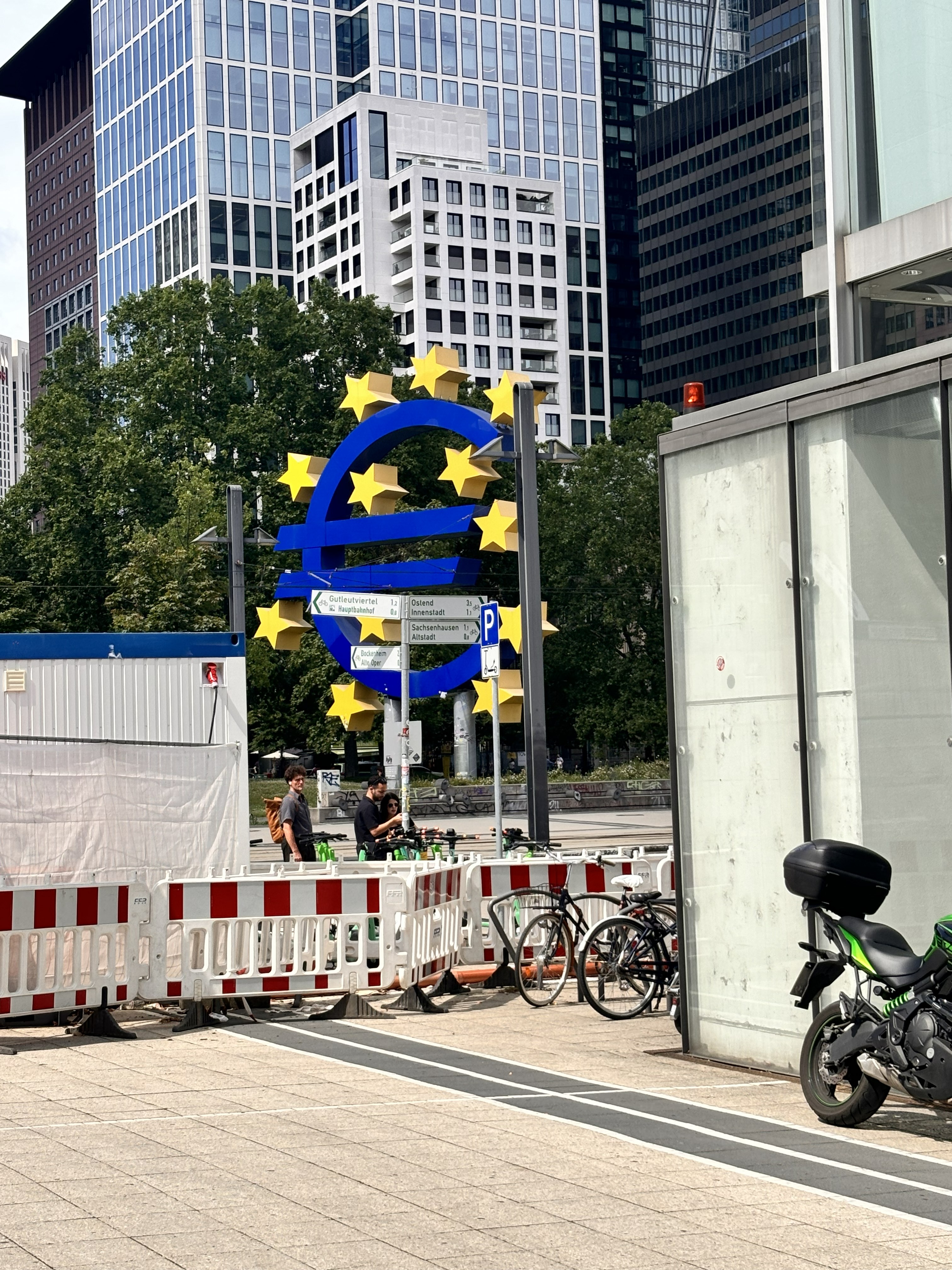 Frankfurt photo placeholder 1